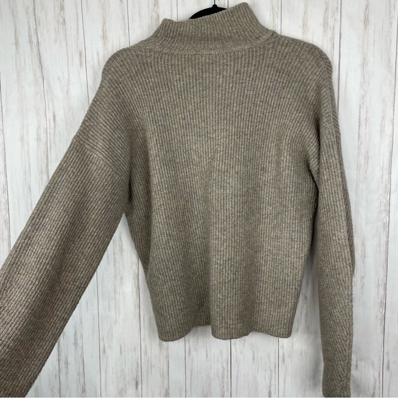 Abercrombie and Fitch taupe soft sweater XS - Picture 6 of 7